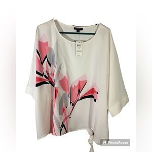 Women’s Alfani formal blouse. size 3X.  White with floral print across front.